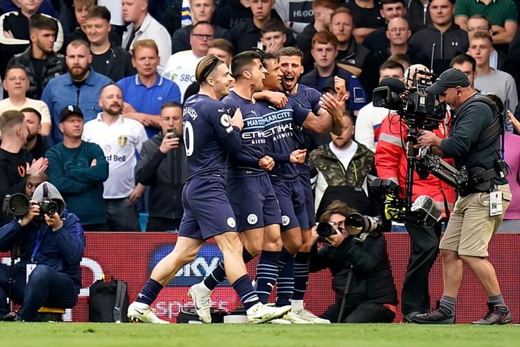 相较之下 相较之下