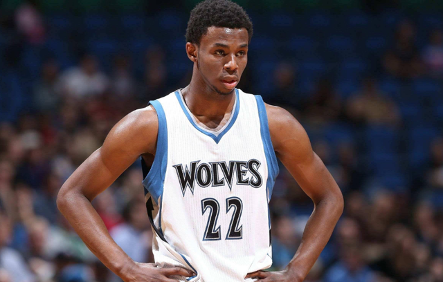 教练表情太真实笑喷球迷