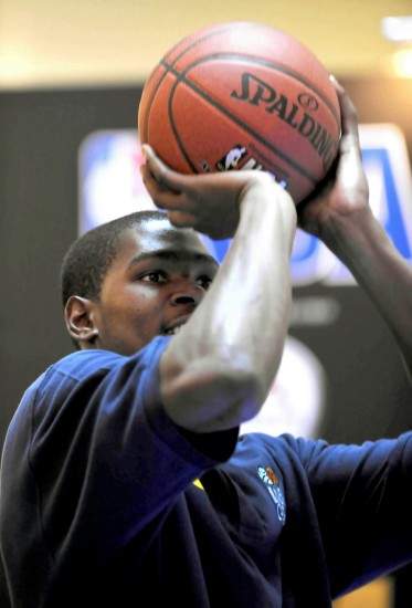 开门红！商竣程、吴易昺双双晋级ATP香港站次轮